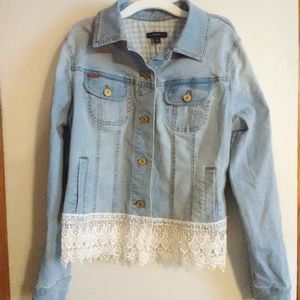 NWOT Isaac Mizrahi Lace Jean Jacket